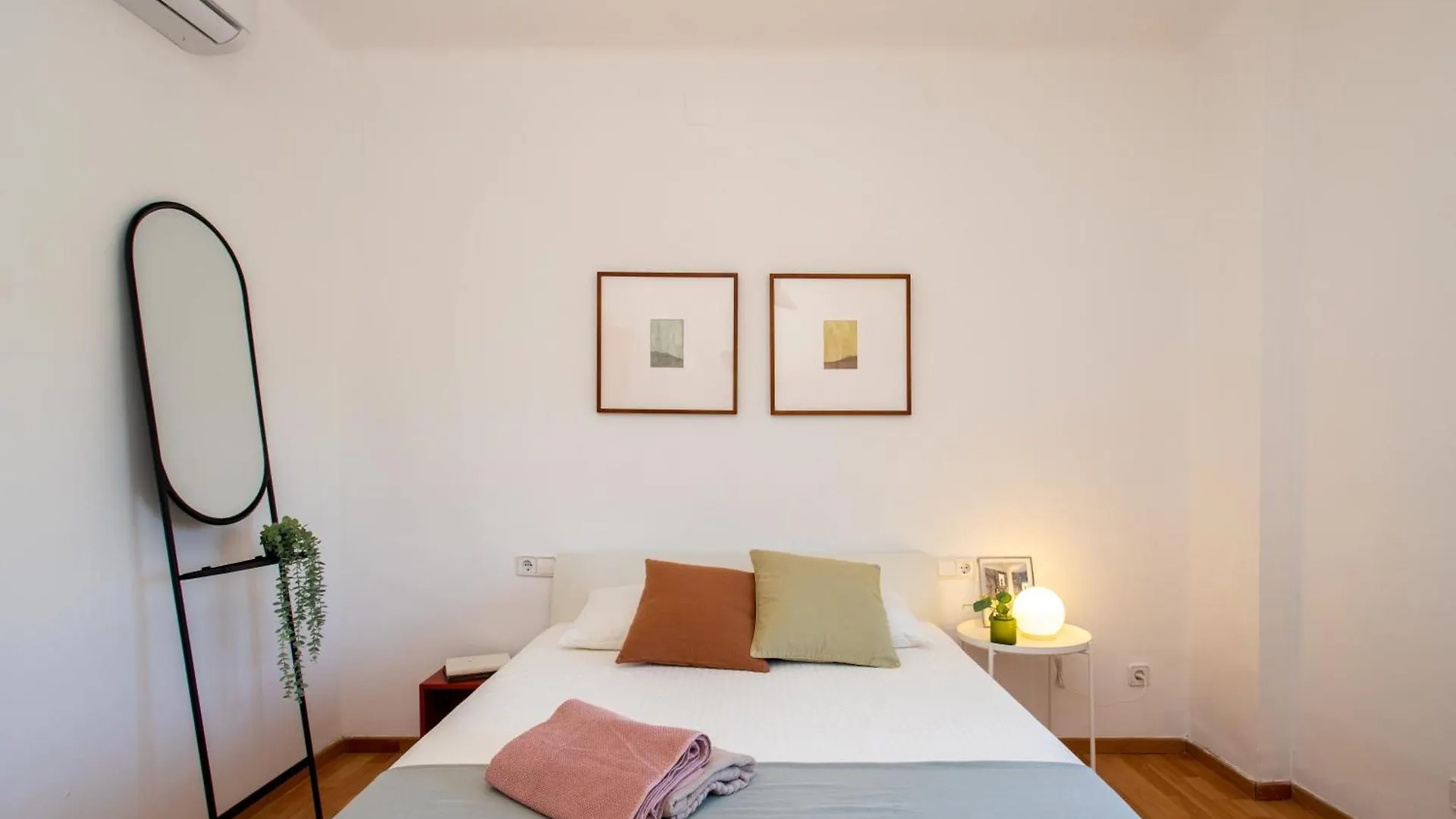Spacious Apartment Sagrada Familia Barcelona 0*,  Spain