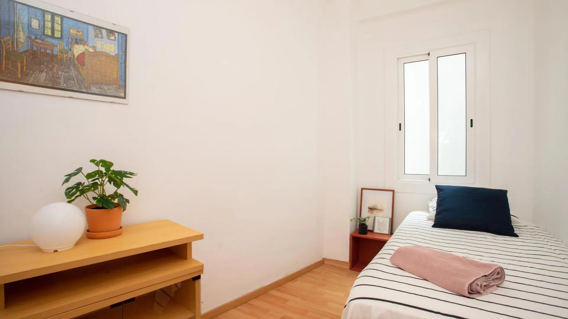 Spacious Apartment Sagrada Familia Barcelona